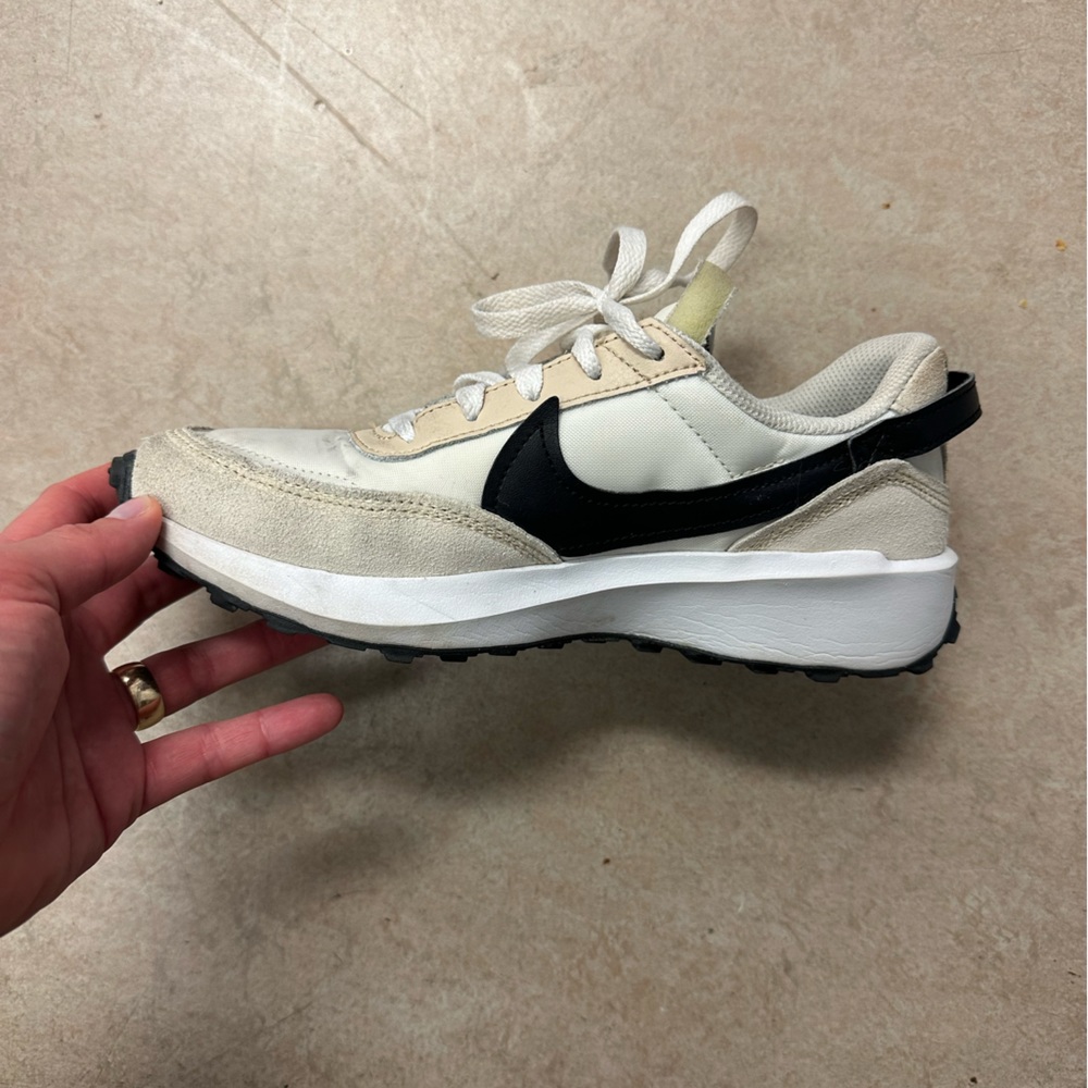 Nike women’s Waffle Debut , sandstone